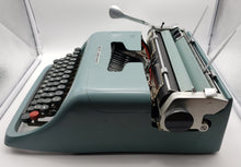Load image into Gallery viewer, 1962 Olivetti-Underwood Studio 44